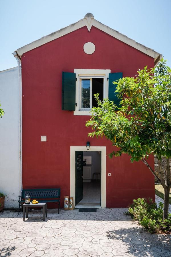 Traditional Rustic Maisonette By Konnect Agios Ioannis Peristerion Exterior photo